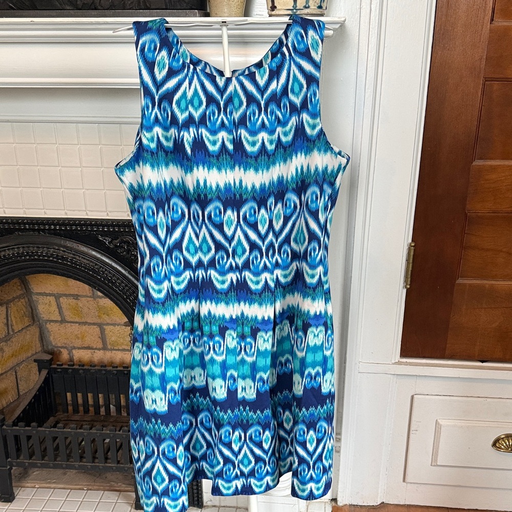 Gabby Skye Blue and White Patterned Mini Dress- worn about 4 times